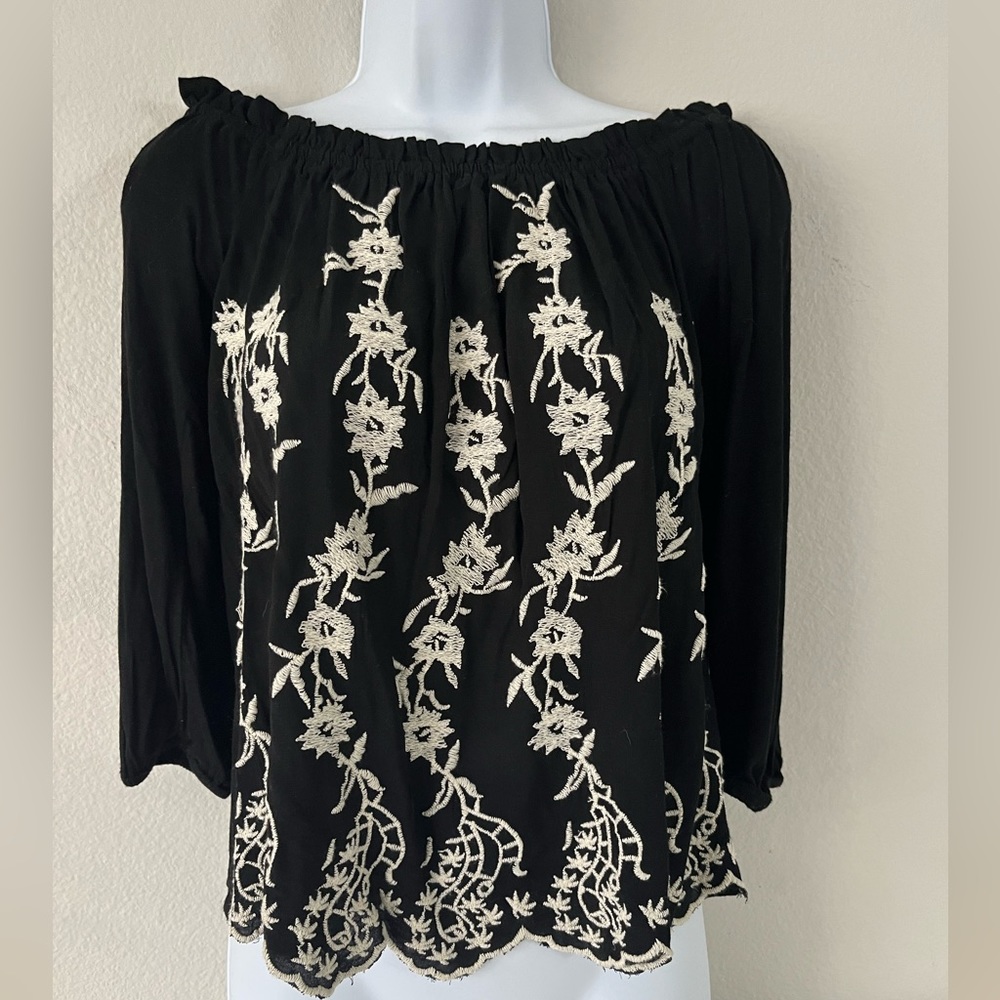 Lucky brand off the shoulder floral top.